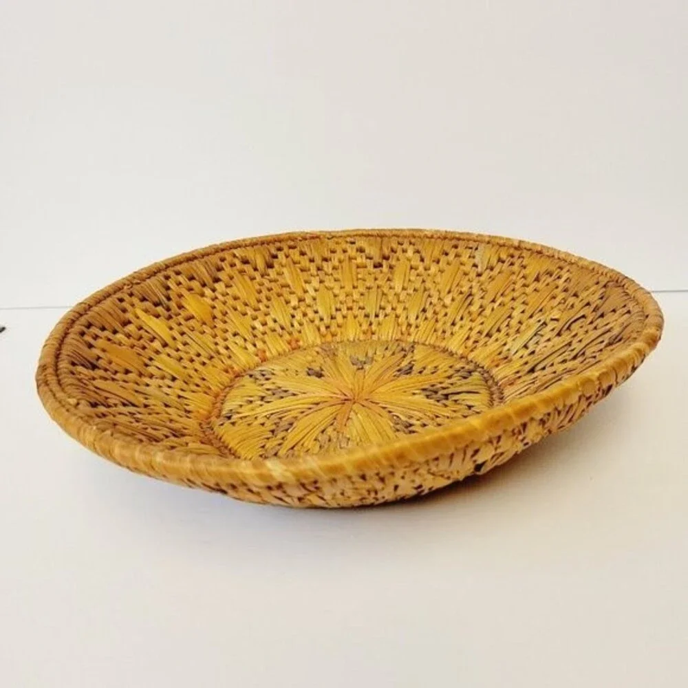 Handmade Collectible Woven Grass Bowl Basket